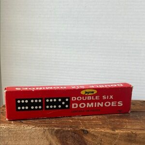 Vintage domino set made in Taiwan instructions inside or a great display!